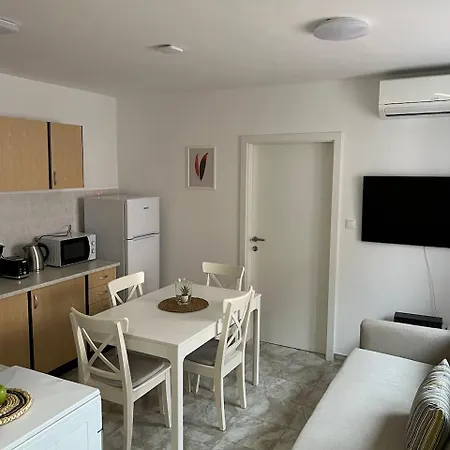 Laguna Apartments Punat Exterior photo