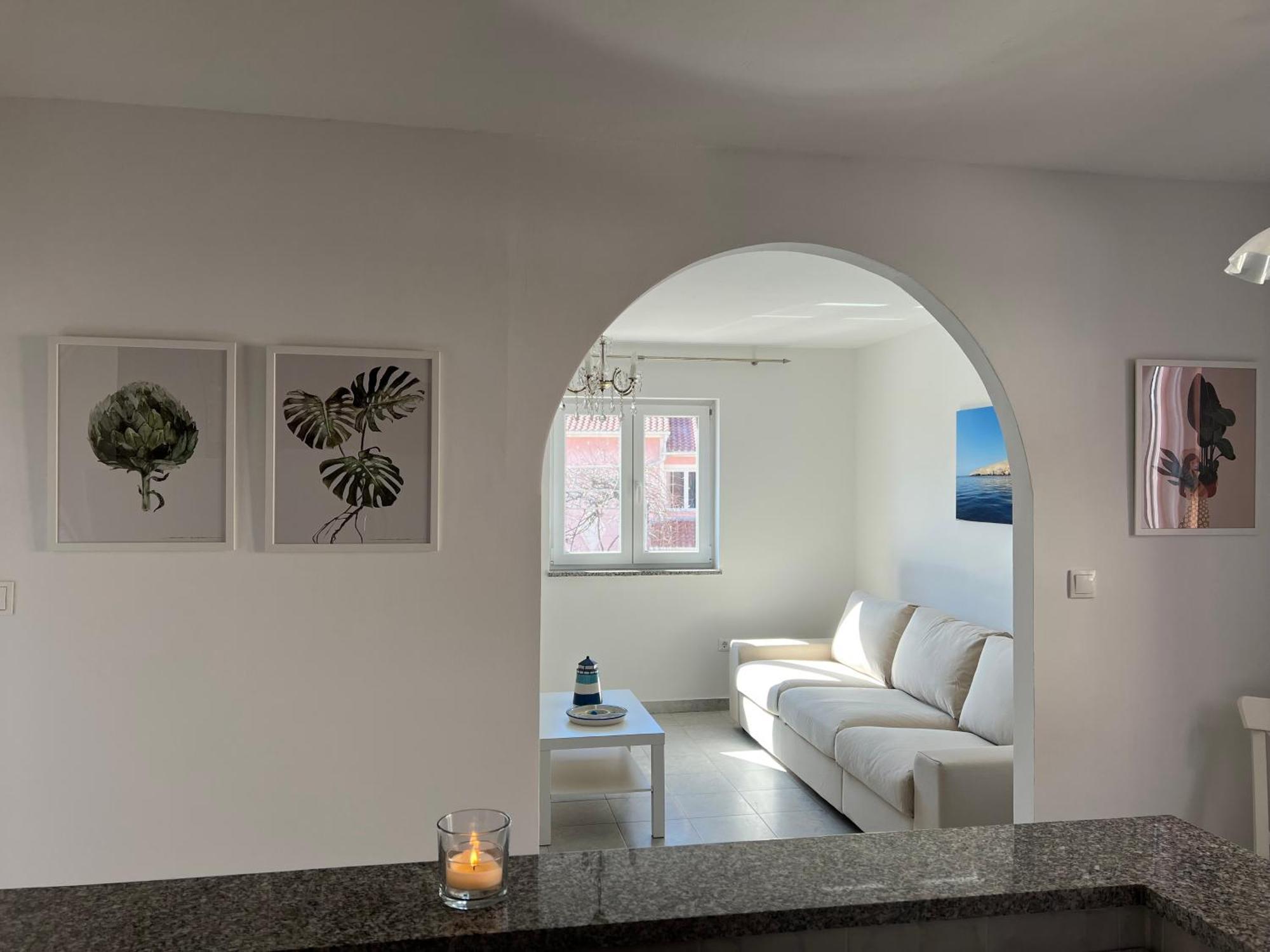Laguna Apartment *